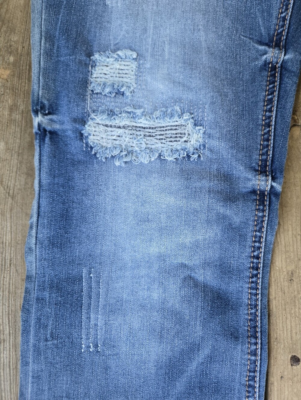 Brand New!! NWT Maurices Stretchy Distressed Denim Jeans Size 7/8 - Picture 3 of 8